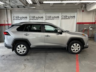 Toyota RAV4 XLE BAS MILLAGE ! 2022 à Cowansville, Québec - 6 - w320h240px