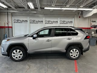 Toyota RAV4 XLE BAS MILLAGE ! 2022 à Cowansville, Québec - 2 - w320h240px