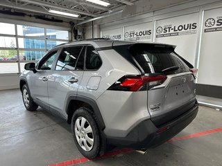 Toyota RAV4 XLE BAS MILLAGE ! 2022 à Cowansville, Québec - 3 - w320h240px