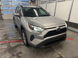 Toyota RAV4 XLE 2022 à Cowansville, Québec - 5 - w320h240px