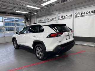 2024  RAV4 XLE AWD-Sièges électrique et chauffants- Hayon Aut in Cowansville, Quebec - 3 - w320h240px