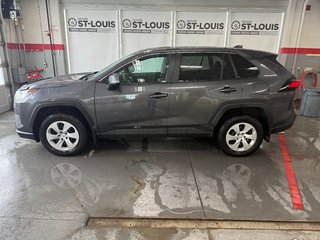 Toyota RAV4 LE AWD GARANTIE PLATINE14 MARS 2029 OU 100 000 KM 2024 à Cowansville, Québec - 3 - w320h240px