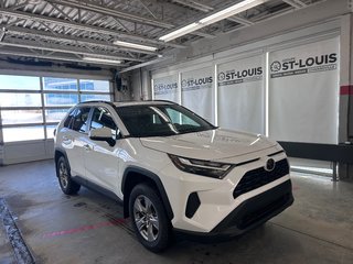Toyota RAV4 XLE 2025 à Cowansville, Québec - 2 - w320h240px
