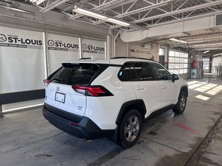 Toyota RAV4 XLE 2025 à Cowansville, Québec - 4 - w320h240px