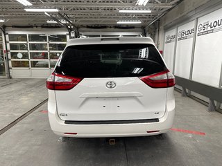 2015  Sienna LE 8 places in Cowansville, Quebec - 5 - w320h240px