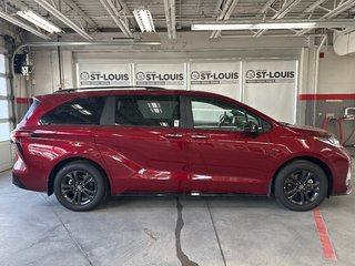 2025 Toyota Sienna XSE in Cowansville, Quebec - 5 - w320h240px