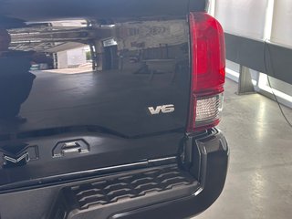 2022 Toyota Tacoma SR5 in Cowansville, Quebec - 6 - w320h240px