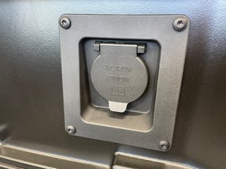 2025 Toyota Tacoma TRD Pro hybrid in Cowansville, Quebec - 5 - w320h240px