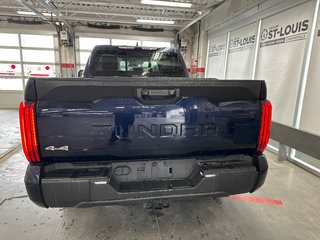 2024  Tundra SR5 Double cab in Cowansville, Quebec - 4 - w320h240px