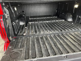 2024 Toyota Tundra Platinum in Cowansville, Quebec - 5 - w320h240px