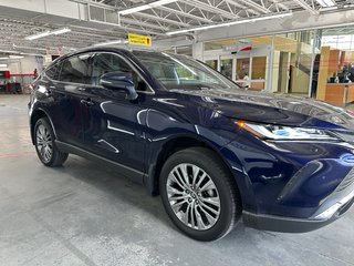 Toyota Venza XLE 2023 à Cowansville, Québec - 6 - w320h240px