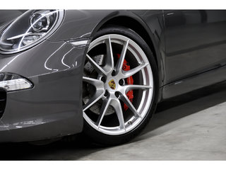2015  911 2dr Cpe Carrera S in Laval, Quebec - 2 - w320h240px