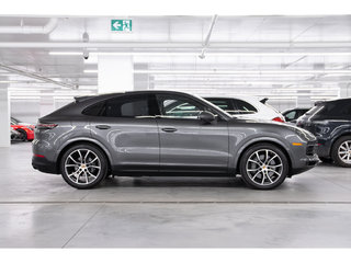 2022  Cayenne Coupe S / Perfomance + Premium Plus Pack in Laval, Quebec - 2 - w320h240px