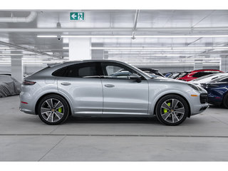 2023  Cayenne E-Hybrid Coupe / Air Suspension / Trailer Hitch in Laval, Quebec - 2 - w320h240px