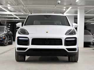 2023  Cayenne Premium Package / Trailer Hitch / Air Suspension in Laval, Quebec - 5 - w320h240px