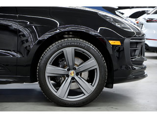 2023  Macan S / Premium Plus Package / BOSE in Laval, Quebec - 6 - w320h240px