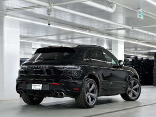 2023  Macan S / Premium Plus Package / BOSE in Laval, Quebec - 3 - w320h240px