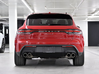 2024  Macan S / Premium Package Plus / BOSE in Laval, Quebec - 4 - w320h240px