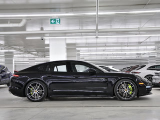 Panamera 4 E-Hybride Édition Platine 2023 à Laval, Québec - 2 - w320h240px