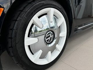 2019 Volkswagen Beetle Convertible Wolfsburg Edition | WOW!! UN PROPRIO | IMPECCABLE! in Laval, Quebec - 6 - w320h240px