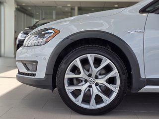 Volkswagen GOLF ALLTRACK Execline TOIT | CUIR | PHARE LED | JANTES 18'' 2019 à Laval, Québec - 5 - w320h240px