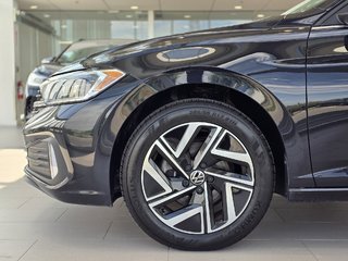 2022 Volkswagen Jetta Highline TOIT | CUIR | CARPLAY | NAV | DÉMARREUR in Laval, Quebec - 4 - w320h240px