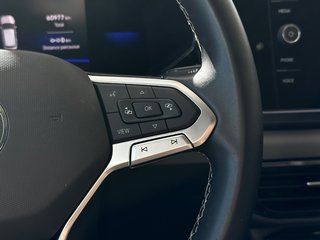 2022  Taos Comfortline AWD | TOIT PANO | CARPLAY | CAMÉRA +++ in Laval, Quebec - 6 - w320h240px