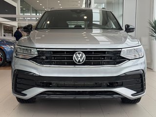 Volkswagen Tiguan Comfortline R-Line Black Edition DÉMARREUR | PANO 2022 à Laval, Québec - 3 - w320h240px