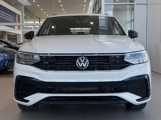 Volkswagen Tiguan Comfortline R-Line Black Edition 4MOTION | DÉMARREUR | TOIT PANO +++ 2022 à Laval, Québec - 3 - w320h240px