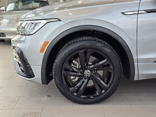 2023 Volkswagen Tiguan Comfortline R-LINE | BLACK PACK | TOIT PANO | CUIR in Laval, Quebec - 5 - w320h240px