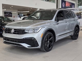 2023 Volkswagen Tiguan Comfortline R-LINE | BLACK PACK | TOIT PANO | CUIR in Laval, Quebec - 4 - w320h240px