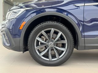 2023 Volkswagen Tiguan Comfortline TOIT PANO | CUIR | CARPLAY | AWD | +++ in Laval, Quebec - 5 - w320h240px