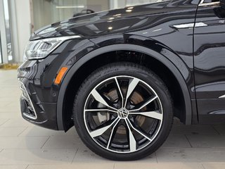 2024 Volkswagen Tiguan Highline R-Line BAS KM | DÉMARREUR | NAV | PANO | in Laval, Quebec - 5 - w320h240px