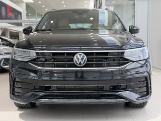 Volkswagen Tiguan Comfortline R-Line Black Edition 4MOTION | DÉMARREUR | TOIT PANO +++ 2024 à Laval, Québec - 3 - w320h240px