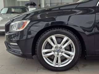 2015 Volvo V60 T6 R-Design | TRÈS RARE | 325HP | 8 ROUES | +++ in Laval, Quebec - 5 - w320h240px