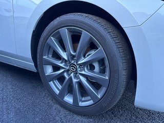 2025  MAZDA 3 GT AWD AUTO (EXTRA CERAMIC/WHITE/POLYMETAL GREY PAINT) AUTO