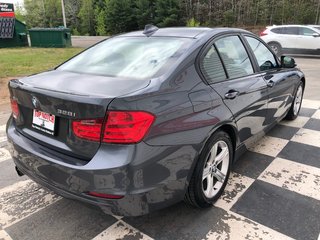 2013 BMW 328i xDrive Xdrive - sunroof, power memory seats, a/c, cruise in COLDBROOK, Nova Scotia - 4 - w320h240px