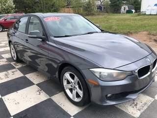 2013 BMW 328i xDrive Xdrive - sunroof, power memory seats, a/c, cruise in COLDBROOK, Nova Scotia - 3 - w320h240px