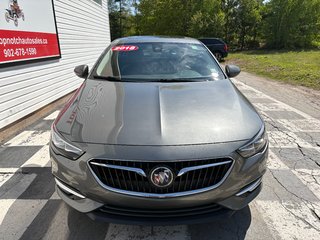 Buick REGAL SPOR Essence - power memory seats, hands free, cruise 2018 à Kentville, Nouvelle-Écosse - 2 - w320h240px