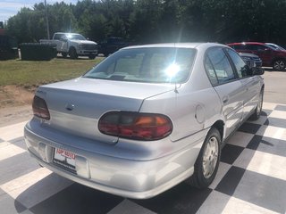 Chevrolet Malibu - Cruise Control, CD Player, Power Windows 2003 à COLDBROOK, Nouvelle-Écosse - 4 - w320h240px