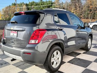2016 Chevrolet TRAX LT | GPS Navigation, Satellite Radio + Bluetooth in COLDBROOK, Nova Scotia - 4 - w320h240px