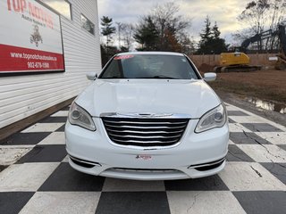 2013 Chrysler 200 LX LX, keyless entry, remote start, chrome wheels in COLDBROOK, Nova Scotia - 2 - w320h240px