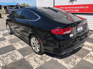 Chrysler 200 Limited - sunroof, power seats, cruise control 2015 à COLDBROOK, Nouvelle-Écosse - 6 - w320h240px