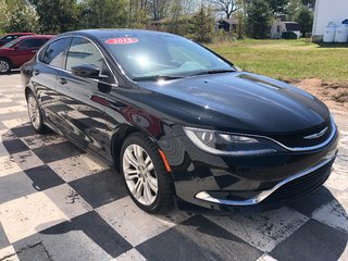 Chrysler 200 Limited - sunroof, power seats, cruise control 2015 à COLDBROOK, Nouvelle-Écosse - 3 - w320h240px