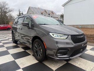 Chrysler PACIFICA Touring L, keyless entry, backup camera, Bluetooth 2022 à Kentville, Nouvelle-Écosse - 3 - w320h240px
