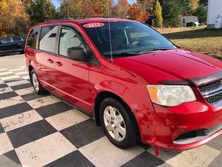 2012  Grand Caravan SXT, DUAL AIR, REAR AIR, REVERSE CAMERA, BLUETOOTH in Kentville, Nova Scotia - 3 - w320h240px