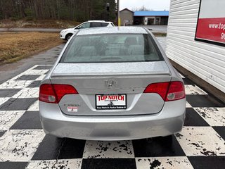 2008  Civic DX-G, 5sp M/T, cd player, FWD, aux, AM/FM radio in COLDBROOK, Nova Scotia - 5 - w320h240px