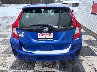 2016 Honda Fit LX - traction control, heated seats, reverse cam in COLDBROOK, Nova Scotia - 5 - w320h240px