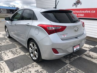 2014 Hyundai Elantra SE w/Tech Pkg - sunroof, power and heated seats in Kentville, Nova Scotia - 6 - w320h240px