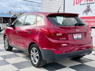 2011 Hyundai TUCSON L | CD/MP3 Player, Rear Defrost, Traction Control in COLDBROOK, Nova Scotia - 6 - w320h240px